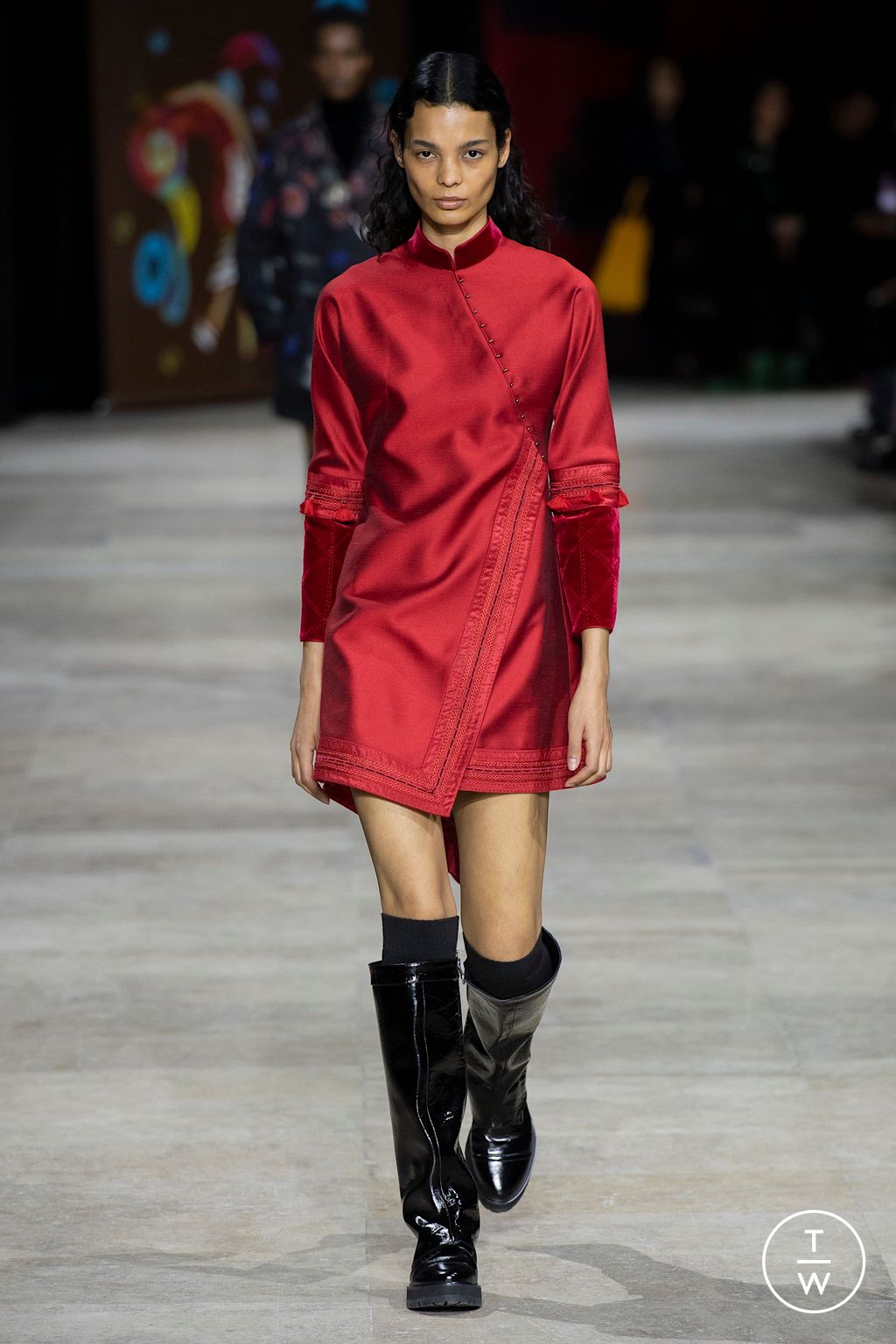 Fashion Week Paris Fall/Winter 2025 look 56 de la collection Shiatzy Chen womenswear