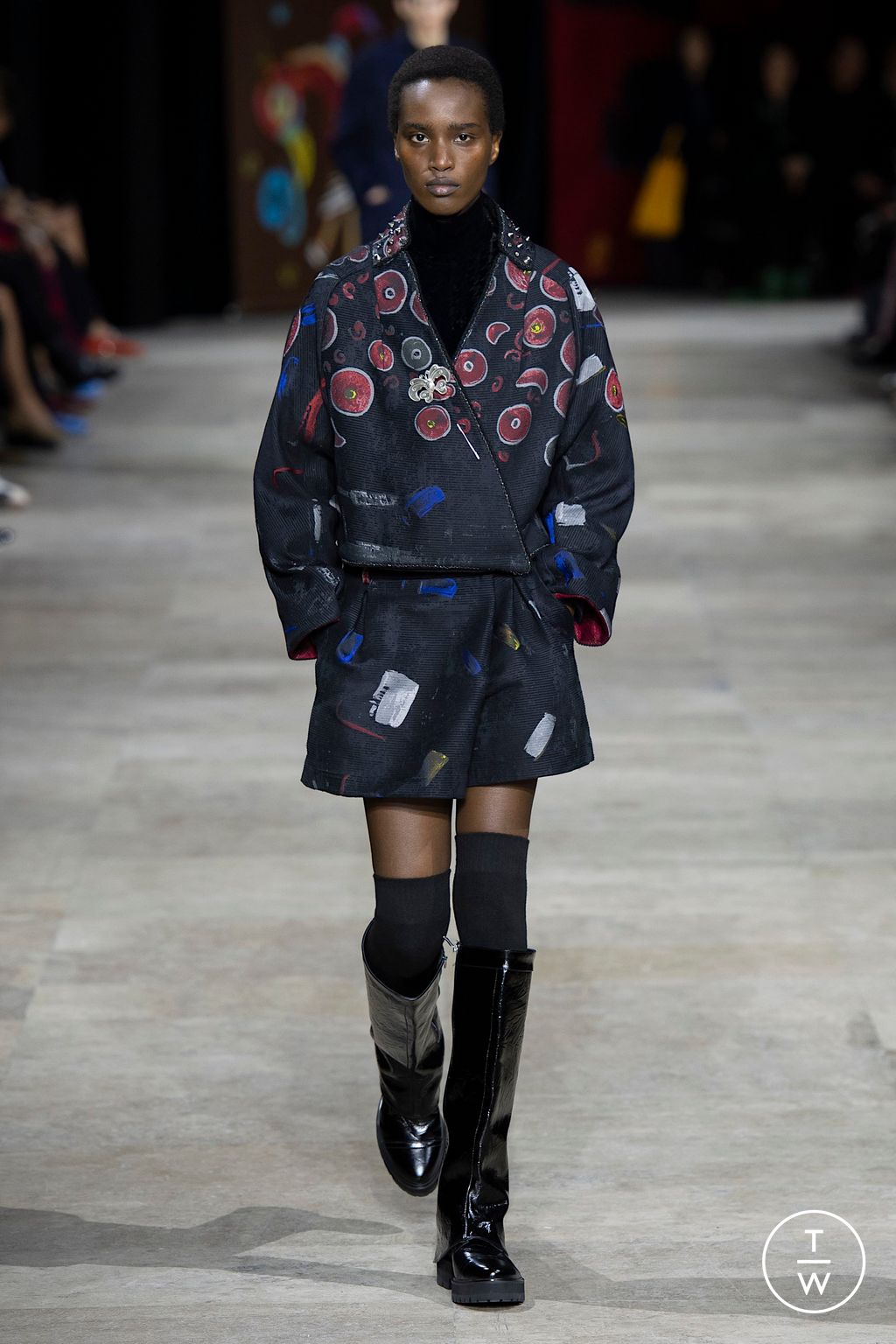 Fashion Week Paris Fall/Winter 2025 look 57 from the Shiatzy Chen collection womenswear