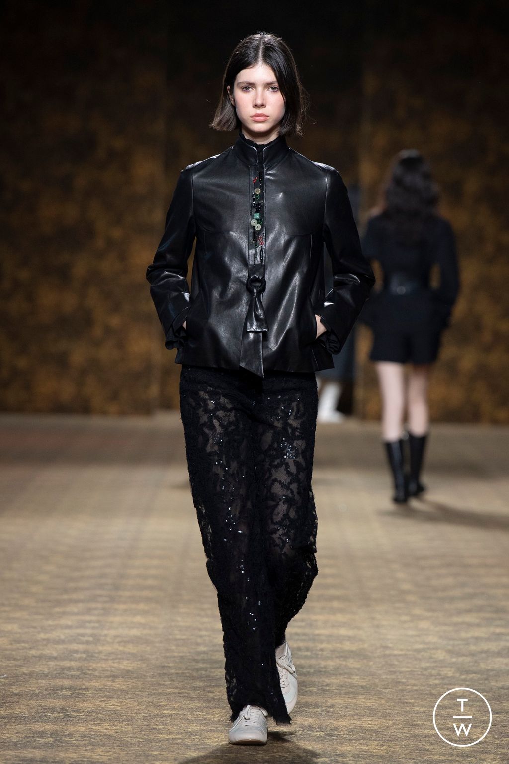 Fashion Week Paris Fall/Winter 2026 look 10 from the Shiatzy Chen collection womenswear