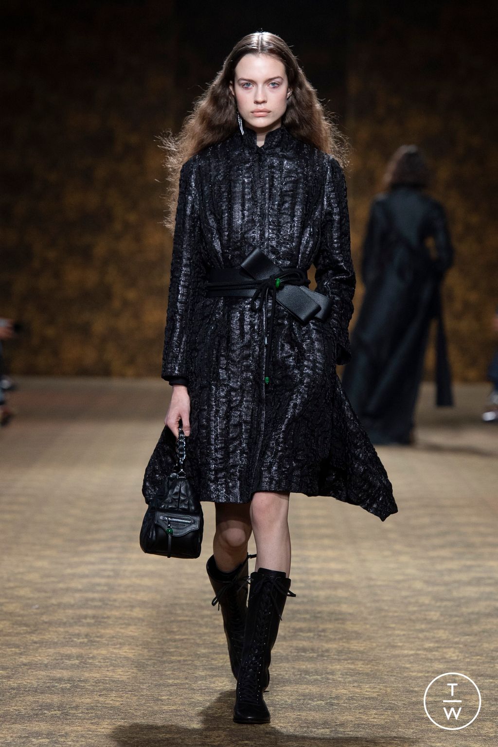 Fashion Week Paris Fall/Winter 2026 look 11 from the Shiatzy Chen collection womenswear