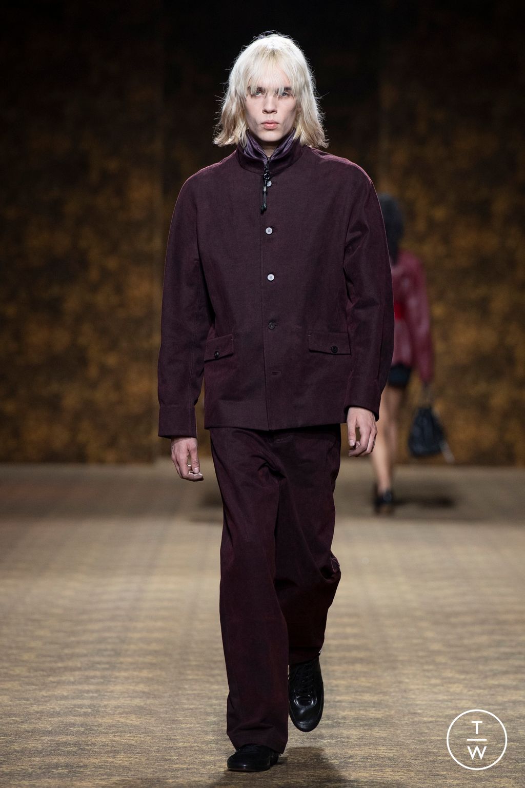 Fashion Week Paris Fall/Winter 2026 look 22 from the Shiatzy Chen collection womenswear