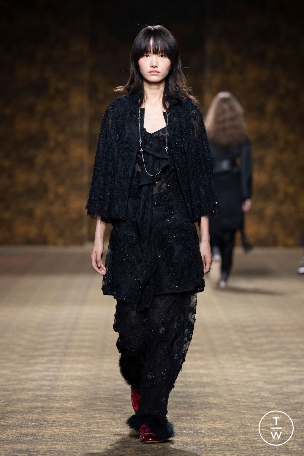 Fashion Week Paris Fall/Winter 2026 look 44 from the Shiatzy Chen collection 女装