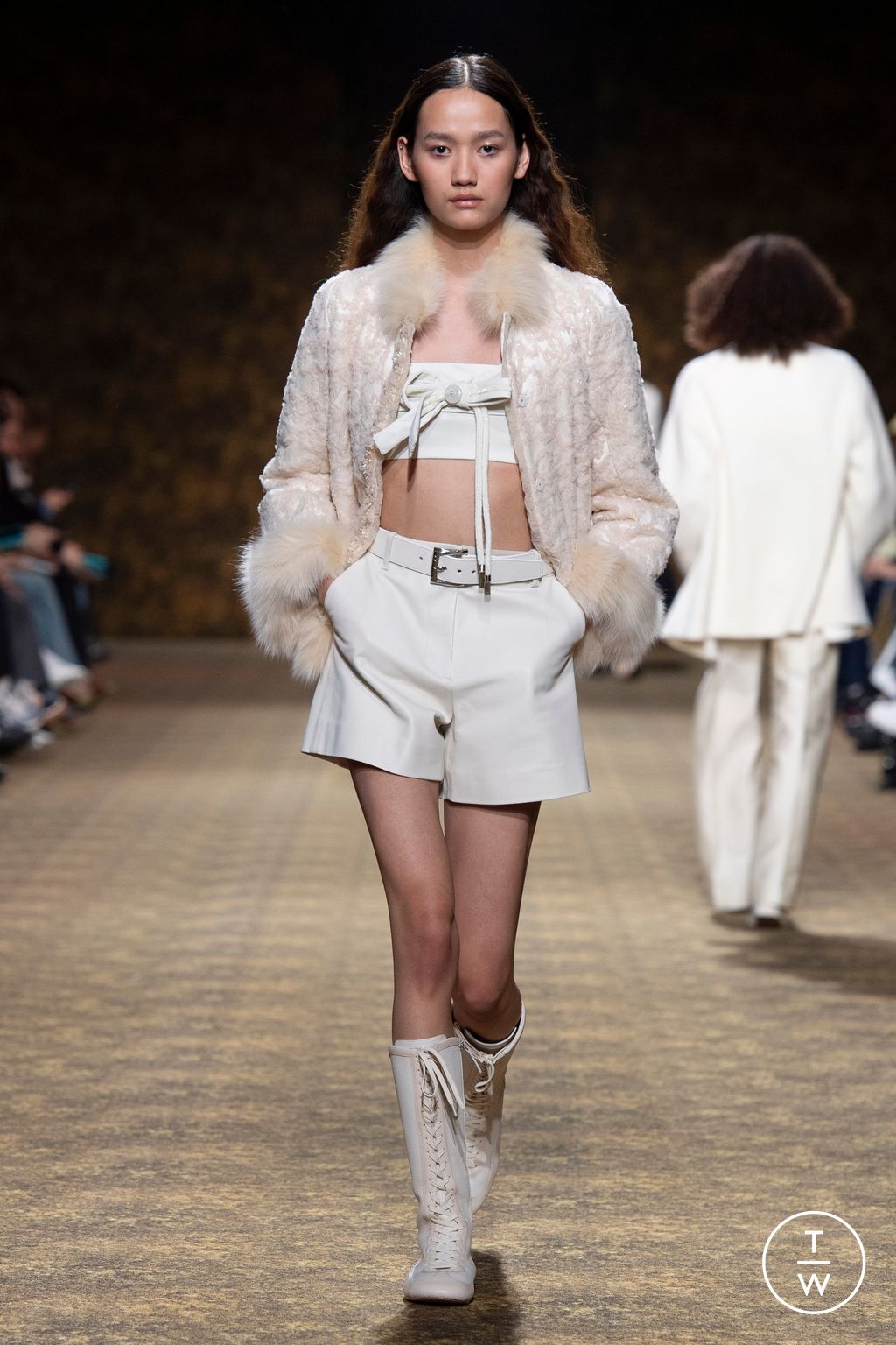 Fashion Week Paris Fall/Winter 2026 look 48 from the Shiatzy Chen collection womenswear