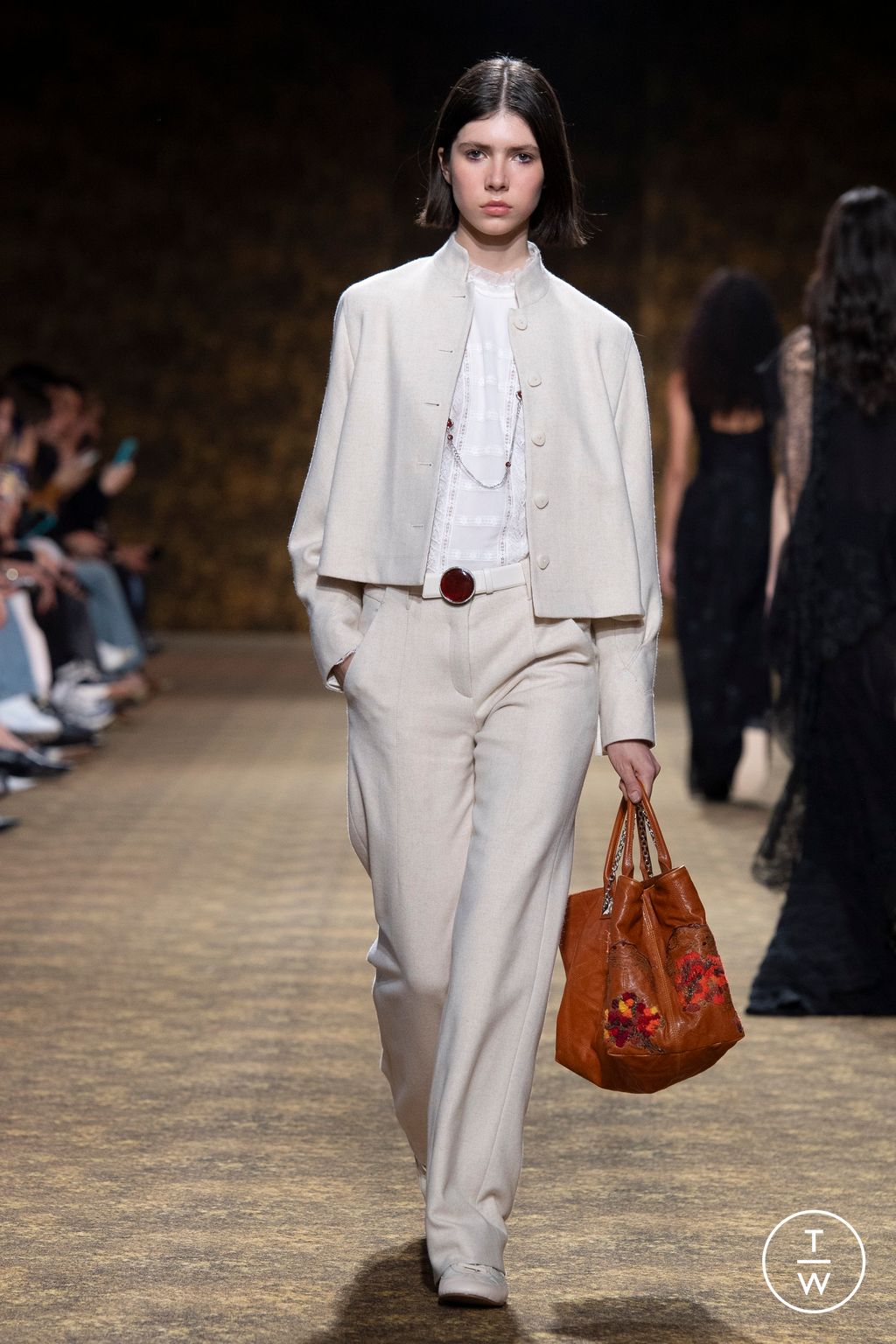 Fashion Week Paris Fall/Winter 2026 look 57 from the Shiatzy Chen collection 女装