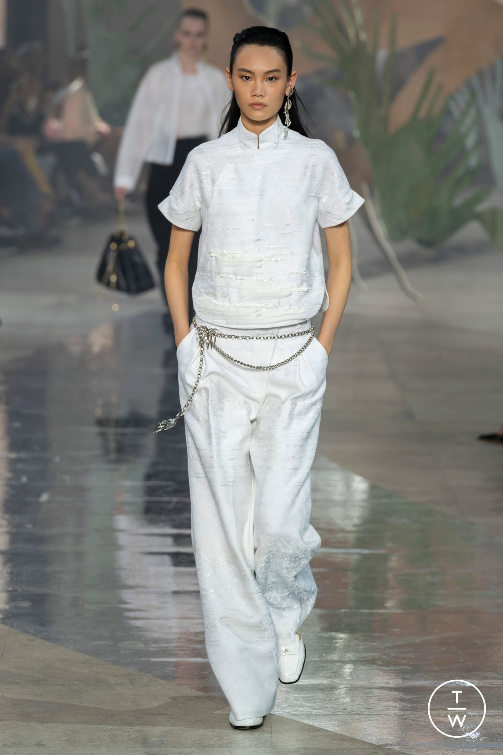 Fashion Week Paris Spring/Summer 2024 look 13 from the Shiatzy Chen collection womenswear