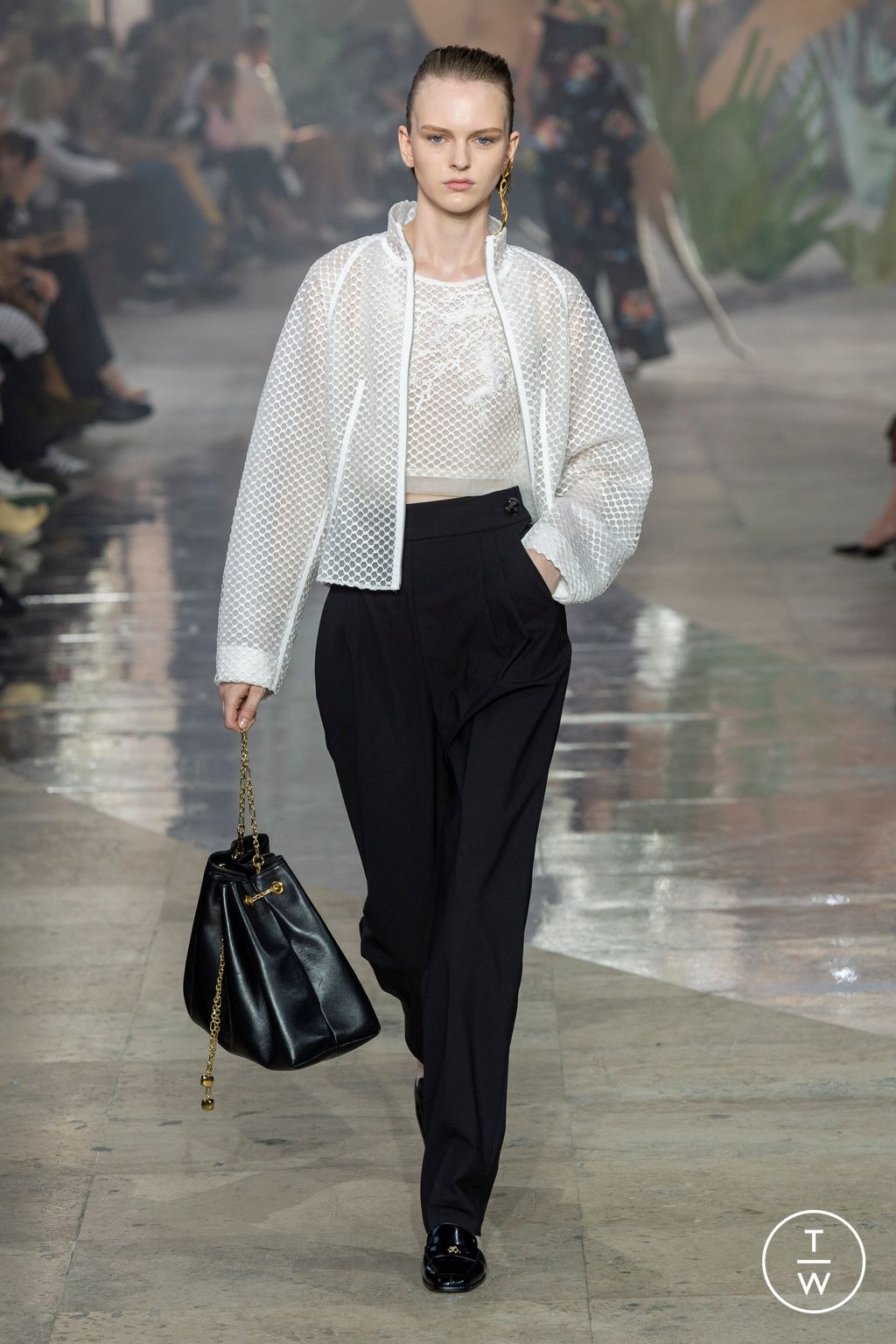 Fashion Week Paris Spring/Summer 2024 look 14 from the Shiatzy Chen collection womenswear