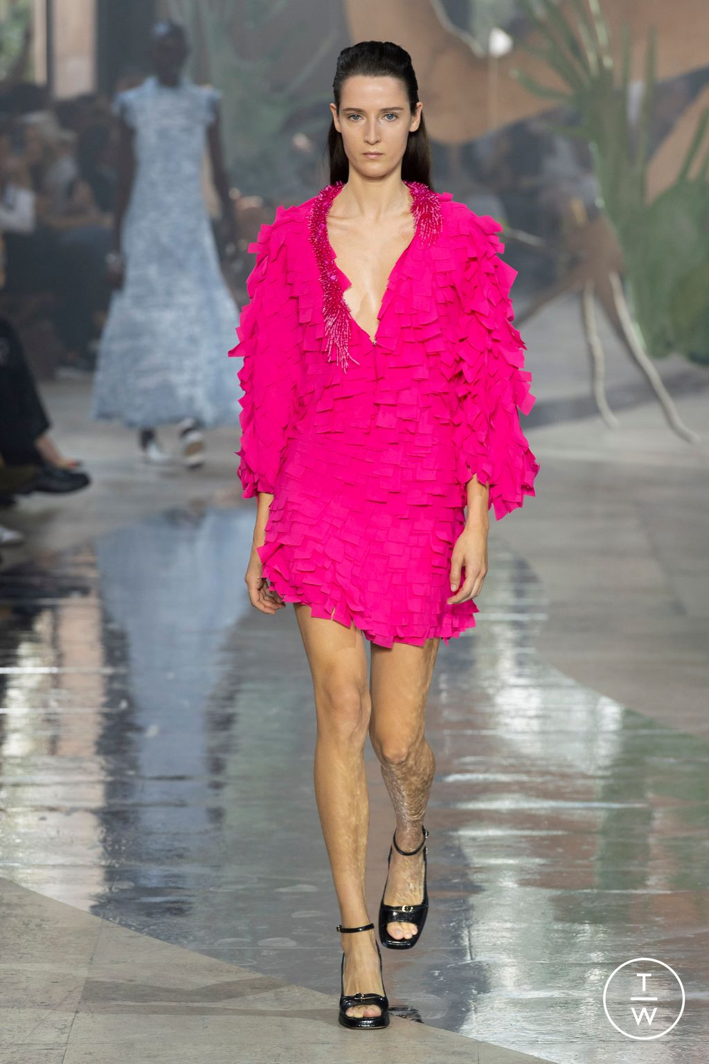 Fashion Week Paris Spring/Summer 2024 look 18 from the Shiatzy Chen collection womenswear
