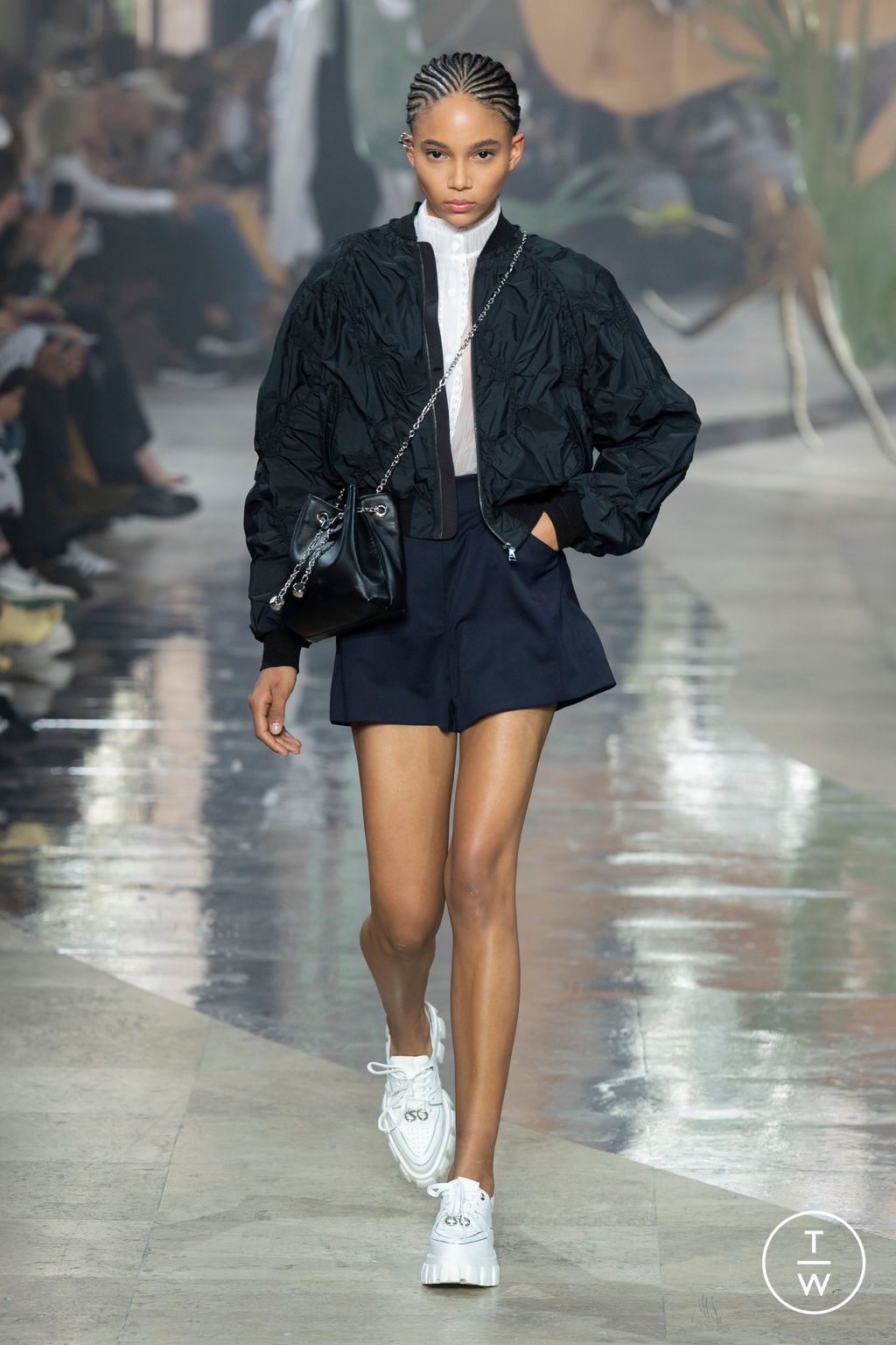 Fashion Week Paris Spring/Summer 2024 look 27 from the Shiatzy Chen collection 女装