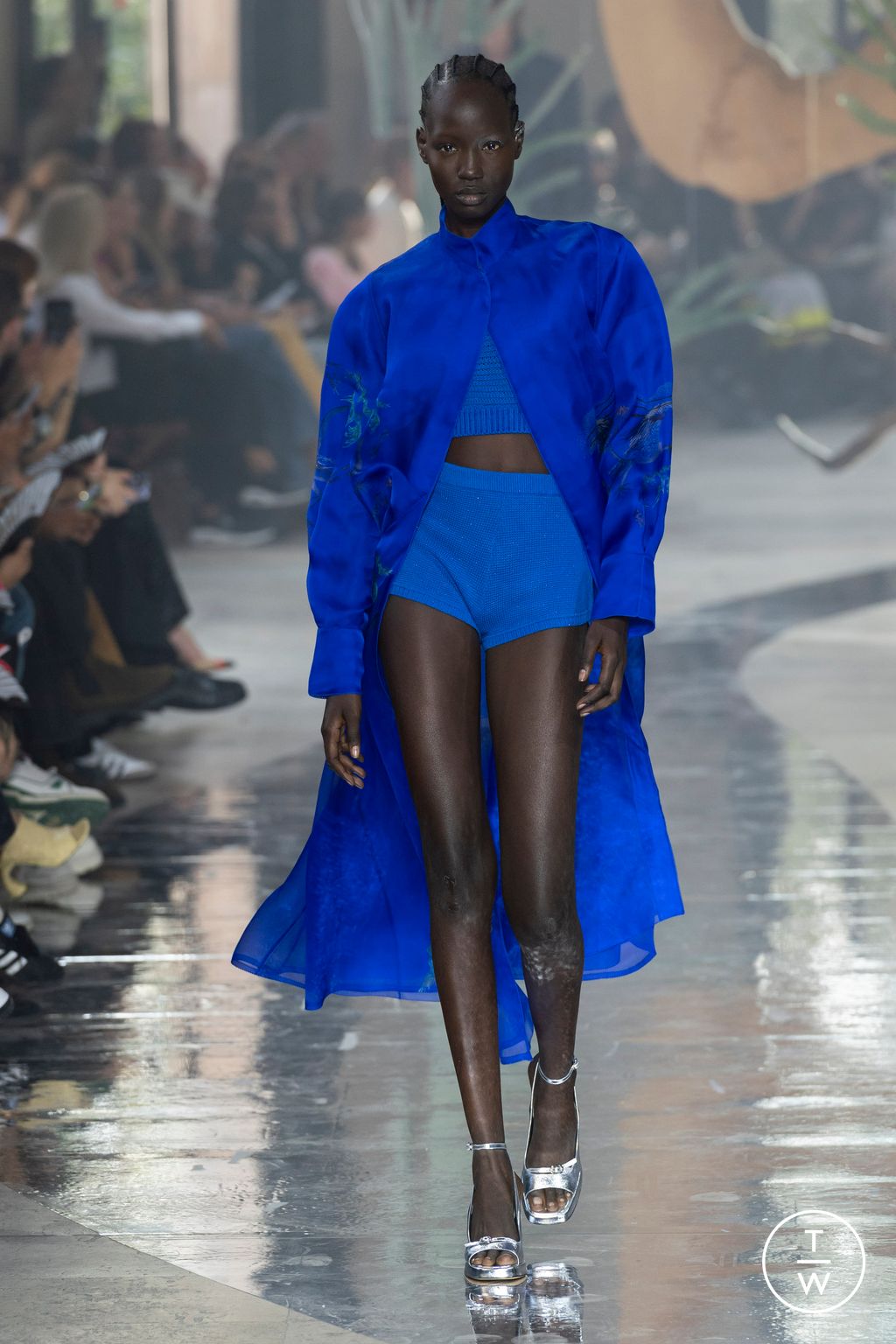 Fashion Week Paris Spring/Summer 2024 look 30 from the Shiatzy Chen collection 女装