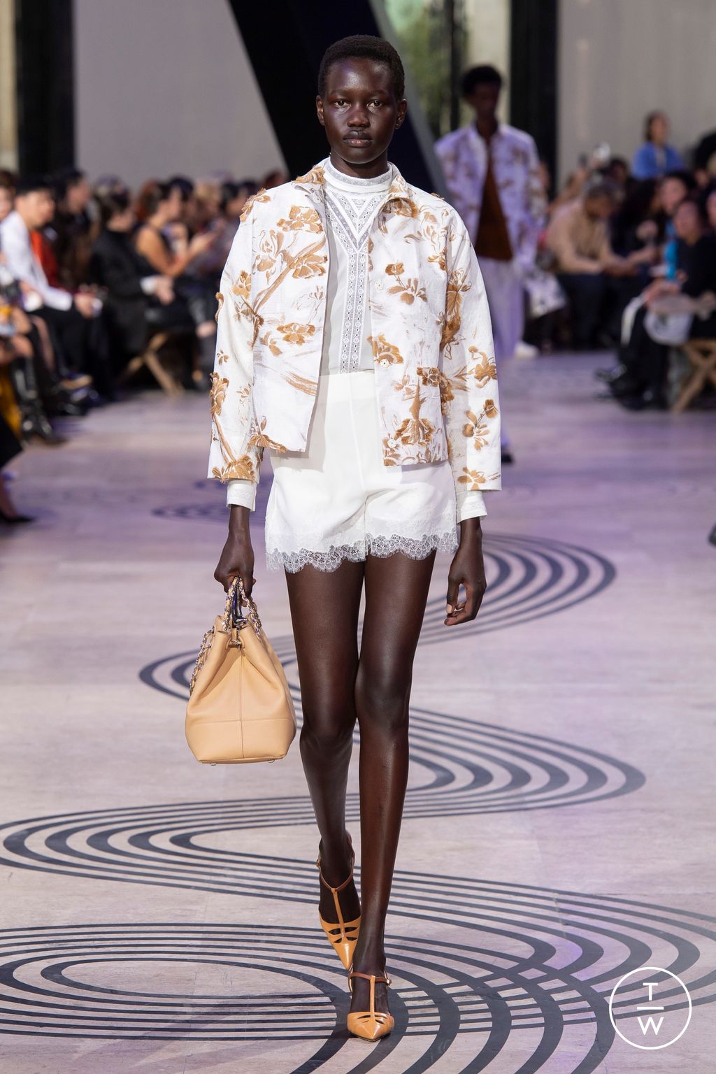 Fashion Week Paris Spring/Summer 2025 look 24 from the Shiatzy Chen collection womenswear