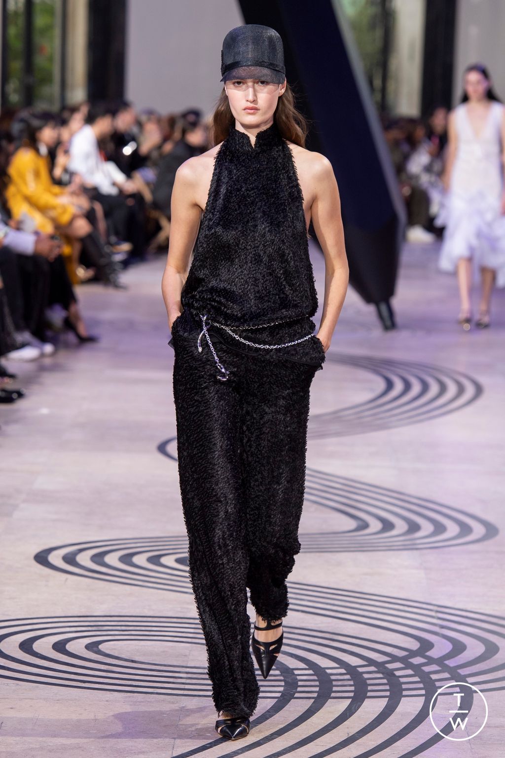 Fashion Week Paris Spring/Summer 2025 look 51 from the Shiatzy Chen collection womenswear