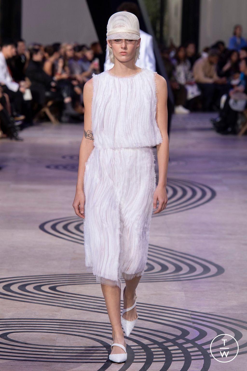 Fashion Week Paris Spring/Summer 2025 look 53 from the Shiatzy Chen collection womenswear