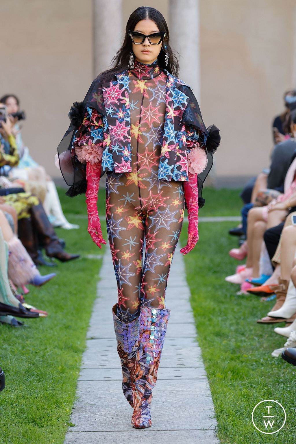 Fashion Week Milan Spring/Summer 2024 look 11 from the Shuting Qiu collection 女装