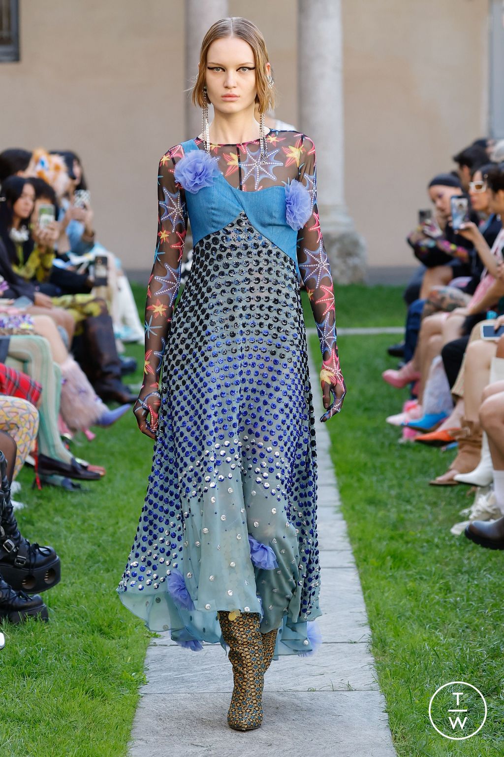 Fashion Week Milan Spring/Summer 2024 look 16 de la collection Shuting Qiu womenswear