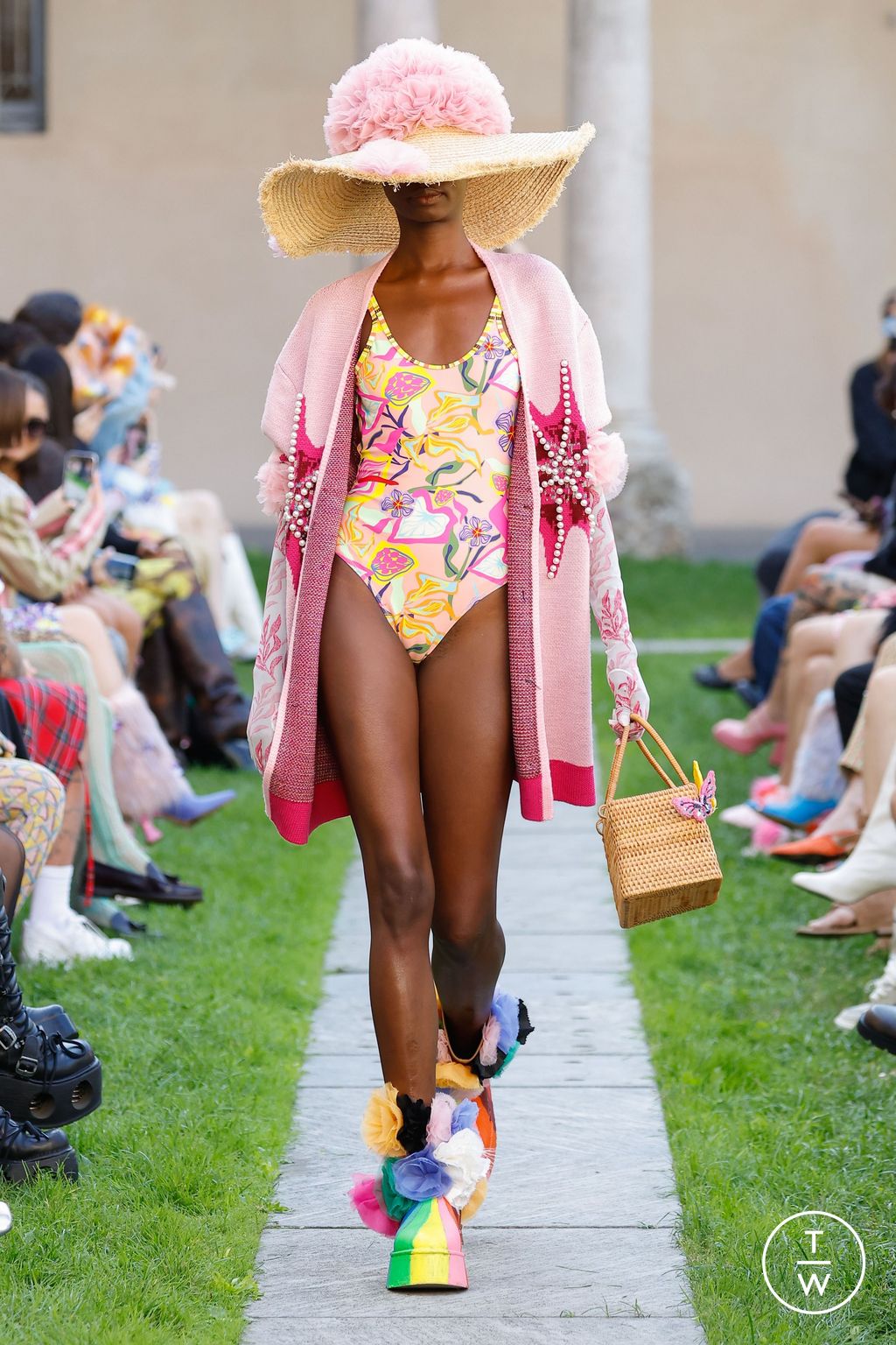 Fashion Week Milan Spring/Summer 2024 look 23 from the Shuting Qiu collection womenswear