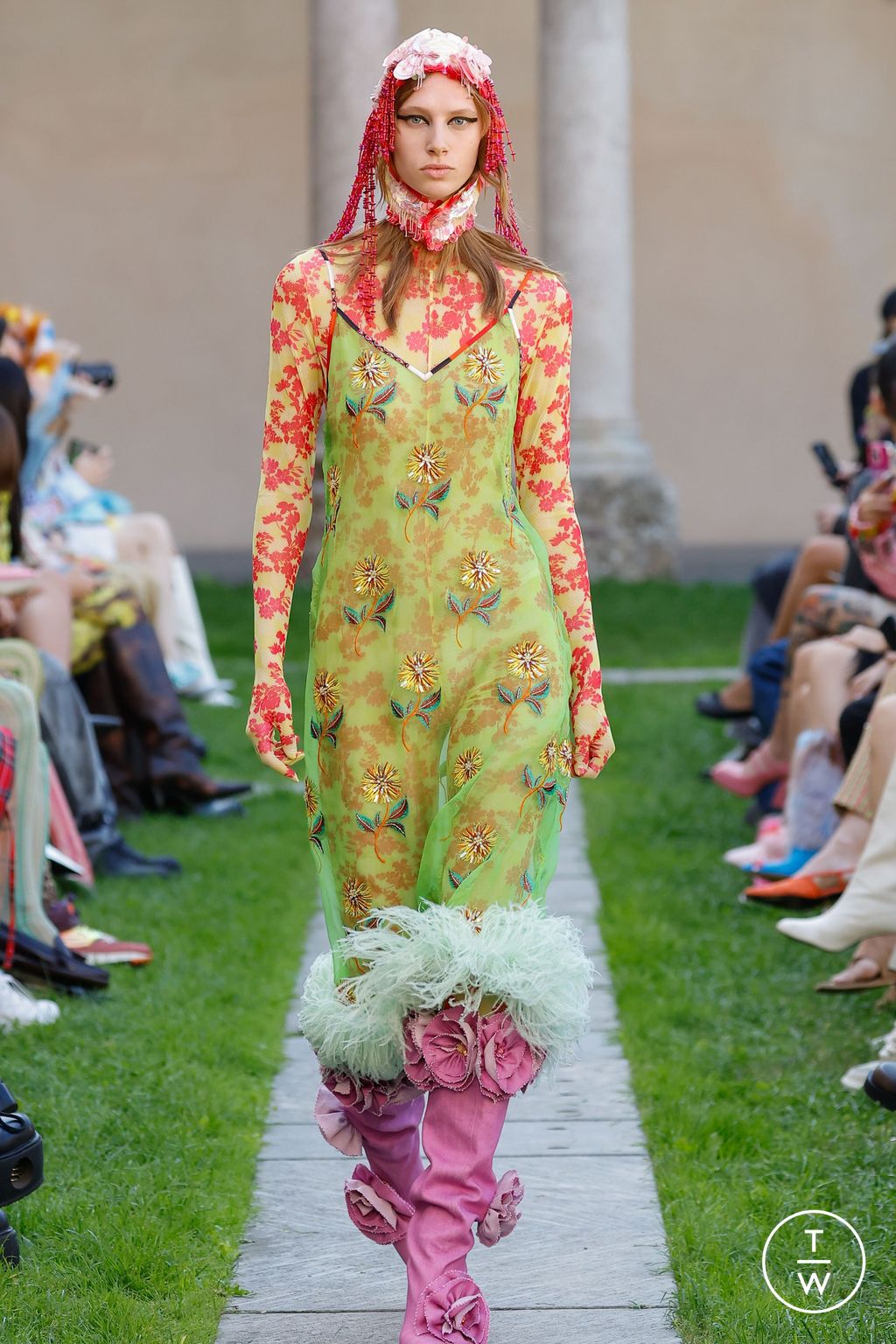 Fashion Week Milan Spring/Summer 2024 look 28 from the Shuting Qiu collection 女装