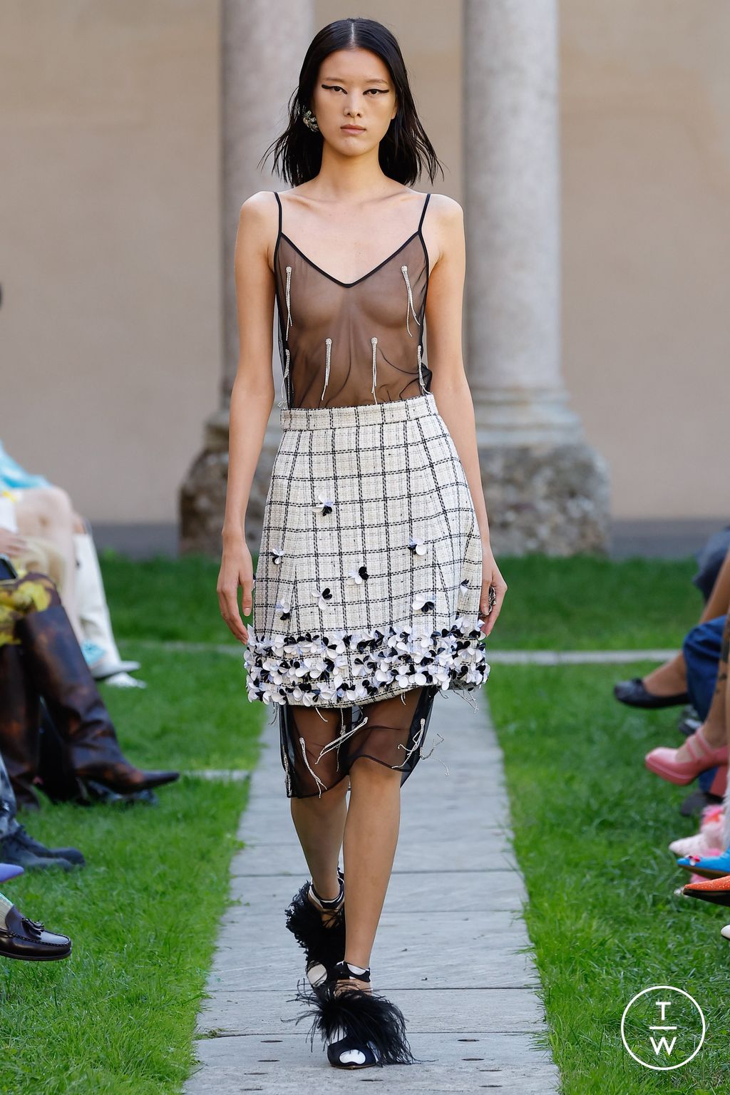 Fashion Week Milan Spring/Summer 2024 look 30 from the Shuting Qiu collection 女装