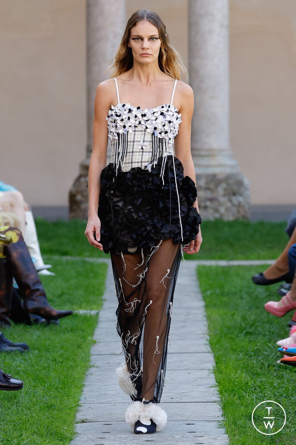 Fashion Week Milan Spring/Summer 2024 look 31 from the Shuting Qiu collection womenswear