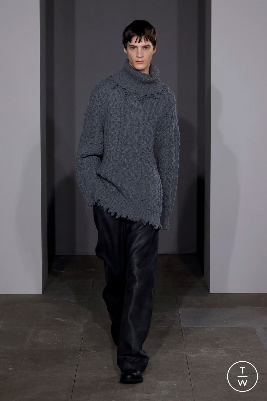 Fashion Week New York Fall/Winter 2025 look 8 from the Simkhai collection womenswear