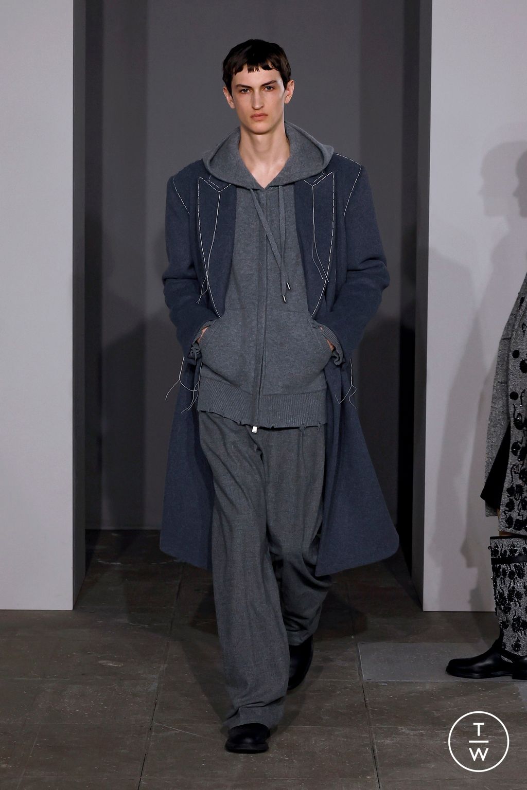 Fashion Week New York Fall/Winter 2025 look 16 from the Simkhai collection womenswear