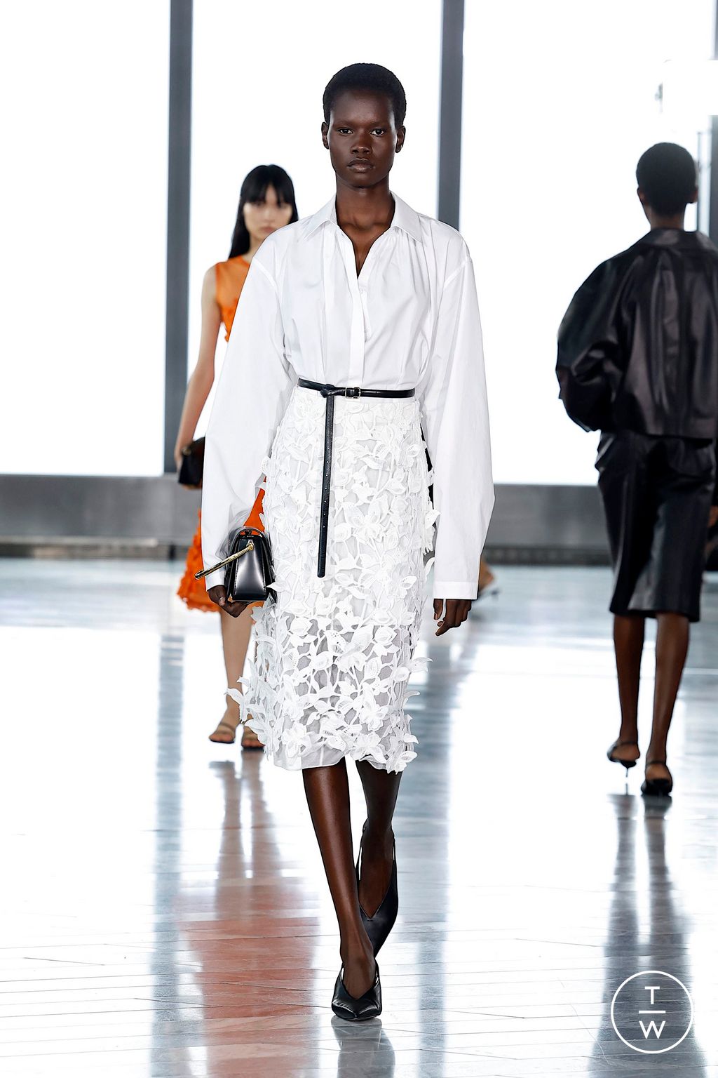 Fashion Week New York Spring/Summer 2025 look 12 from the Simkhai collection womenswear