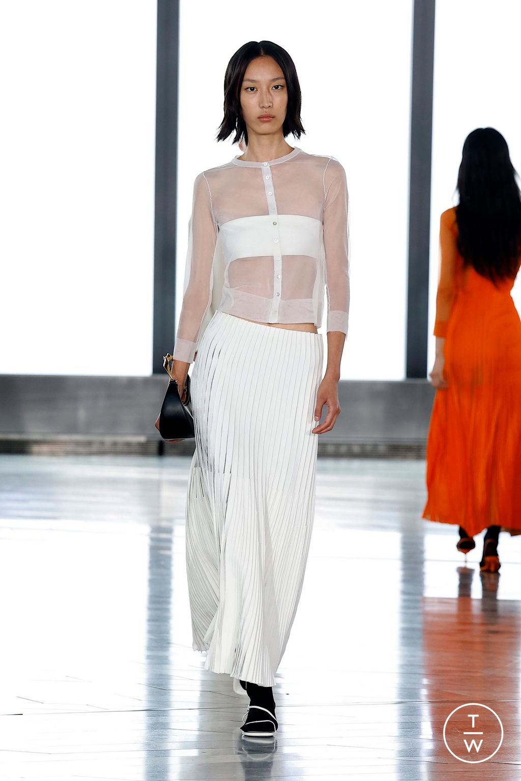 Fashion Week New York Spring/Summer 2025 look 18 from the Simkhai collection womenswear