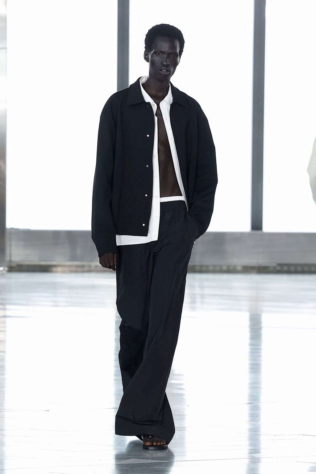 Fashion Week New York Spring/Summer 2025 look 21 from the Simkhai collection womenswear
