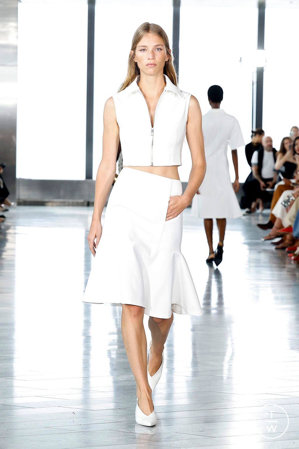 Fashion Week New York Spring/Summer 2025 look 27 from the Simkhai collection womenswear