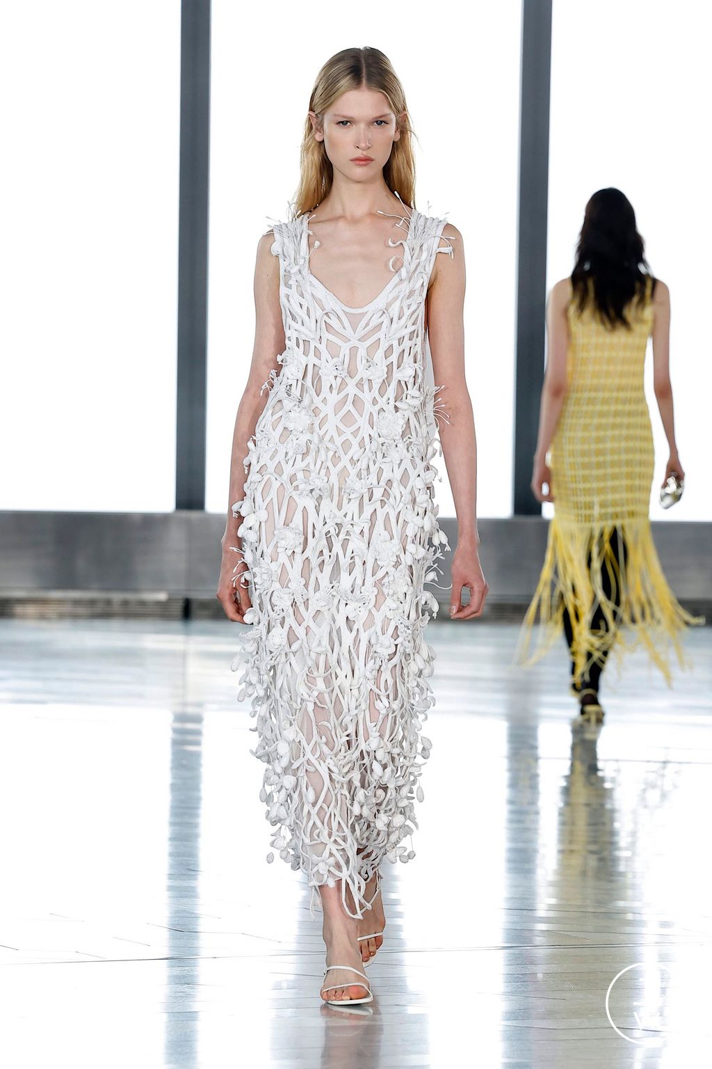 Fashion Week New York Spring/Summer 2025 look 32 from the Simkhai collection womenswear
