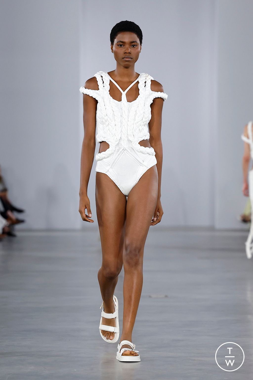 Fashion Week New York Spring/Summer 2026 look 26 from the Simkhai collection womenswear