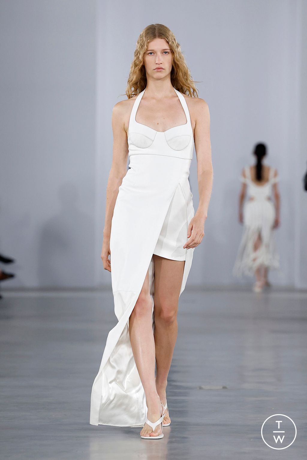 Fashion Week New York Spring/Summer 2026 look 27 from the Simkhai collection womenswear