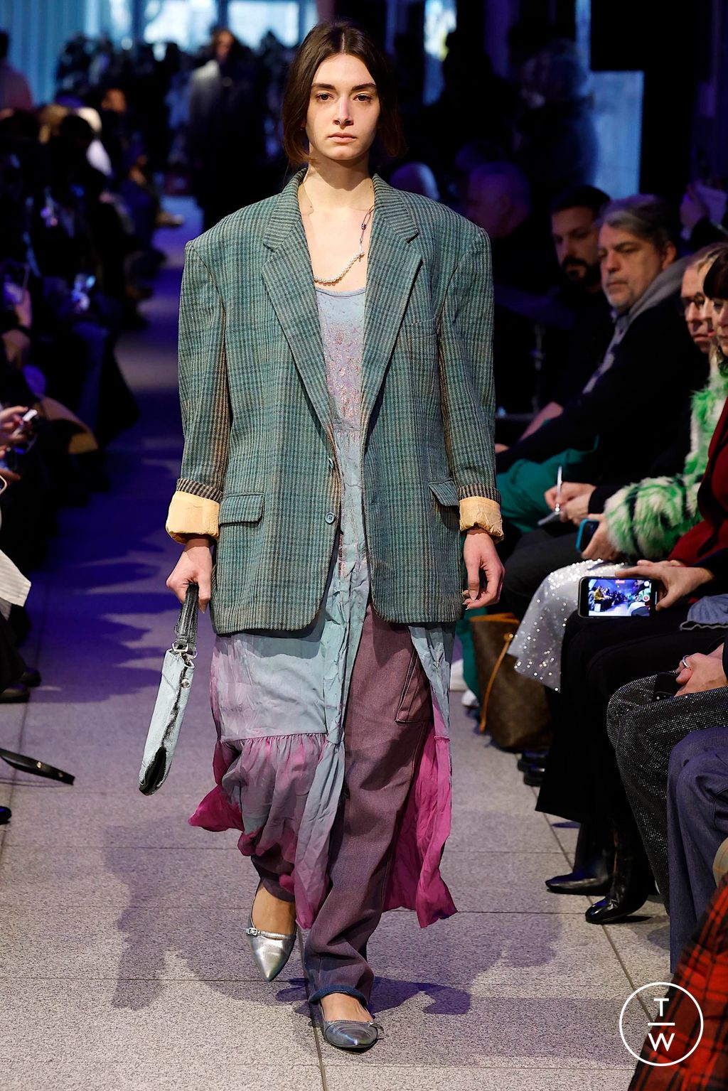 Fashion Week Milan Fall/Winter 2024 look 3 de la collection Simon Cracker menswear