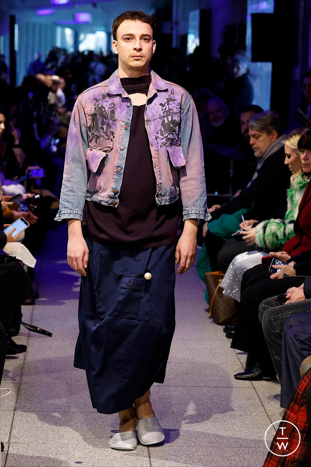 Fashion Week Milan Fall/Winter 2024 look 7 de la collection Simon Cracker menswear
