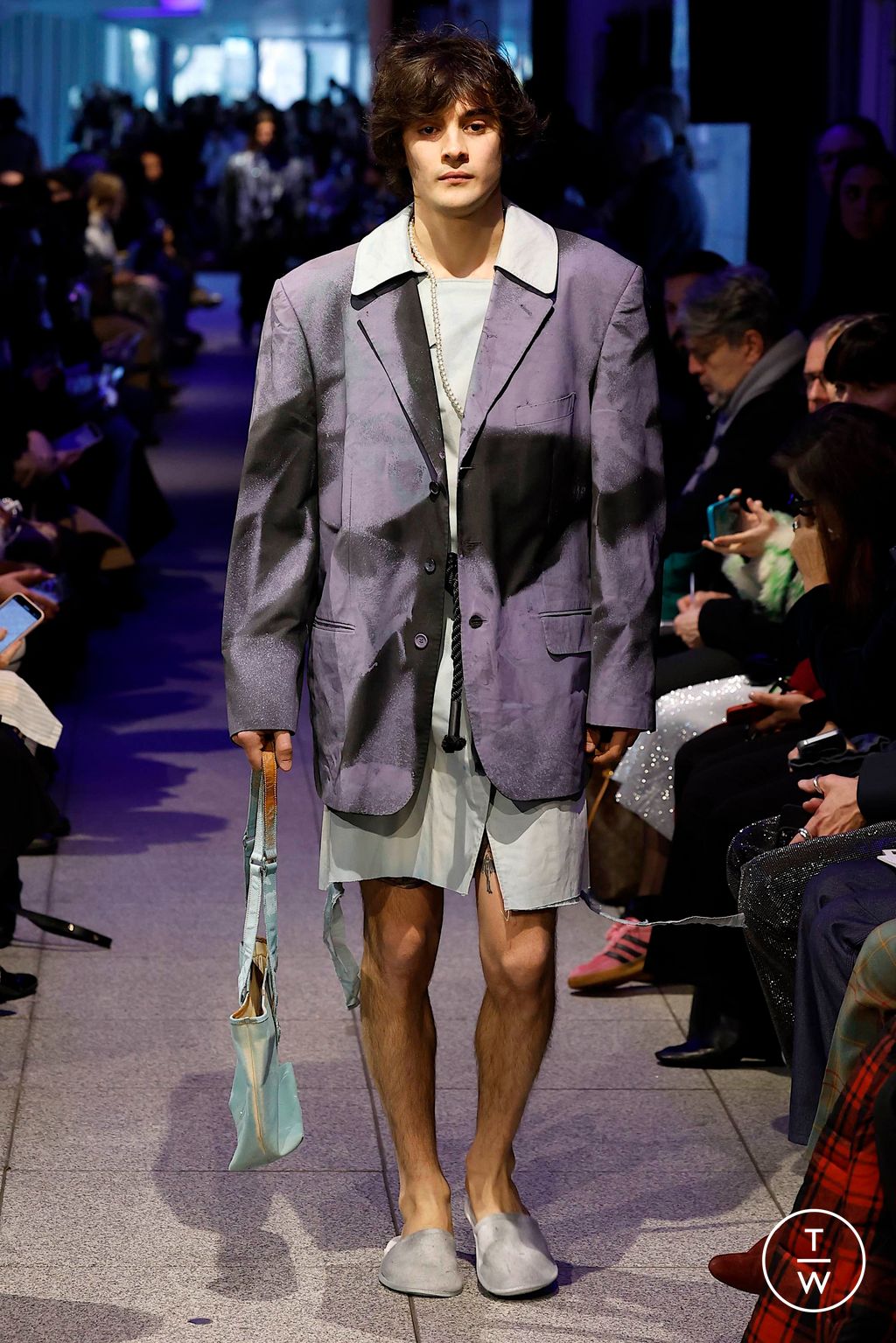 Fashion Week Milan Fall/Winter 2024 look 15 de la collection Simon Cracker menswear