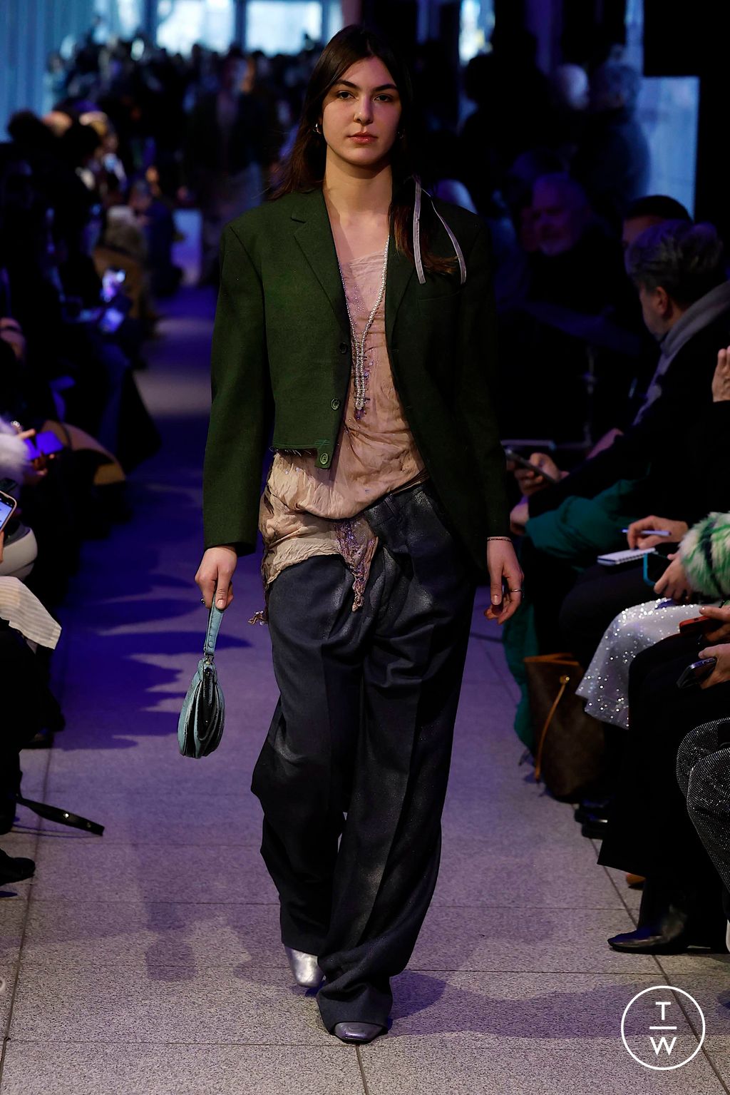 Fashion Week Milan Fall/Winter 2024 look 20 de la collection Simon Cracker menswear