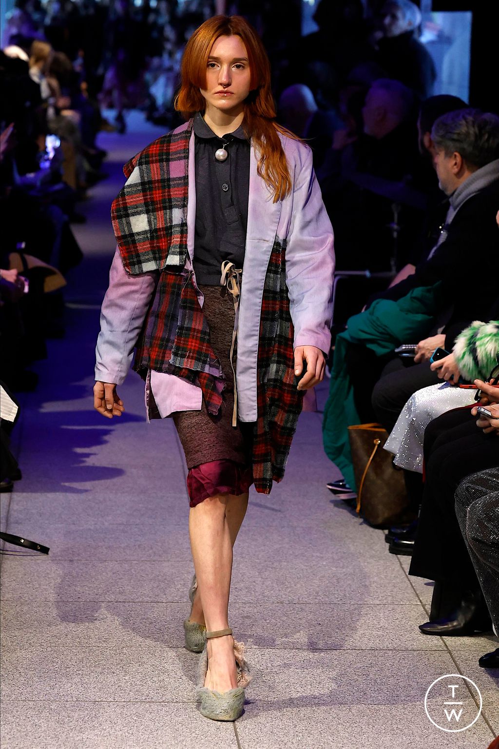 Fashion Week Milan Fall/Winter 2024 look 37 de la collection Simon Cracker menswear