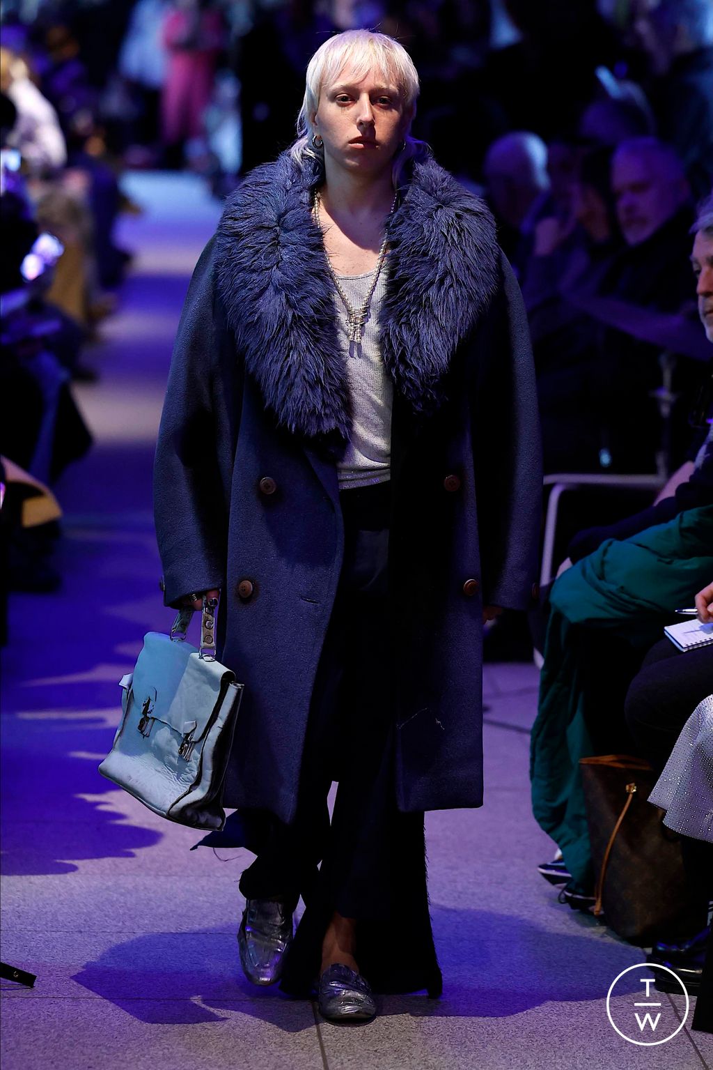 Fashion Week Milan Fall/Winter 2024 look 42 de la collection Simon Cracker menswear