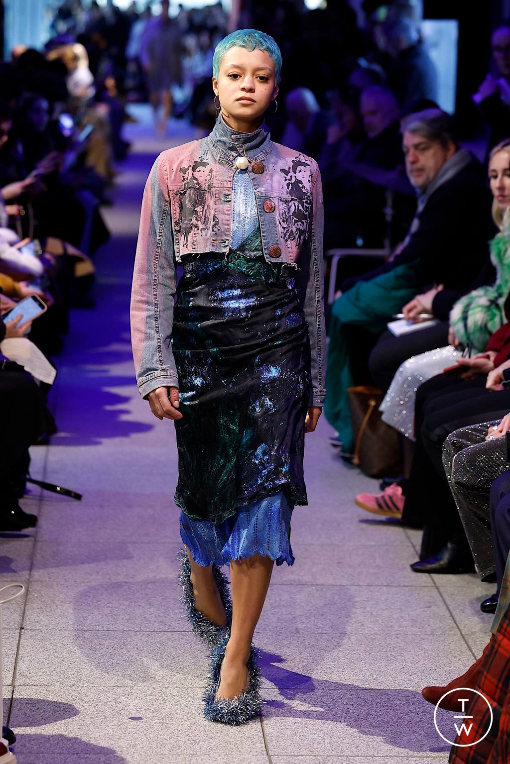 Fashion Week Milan Fall/Winter 2024 look 43 de la collection Simon Cracker menswear