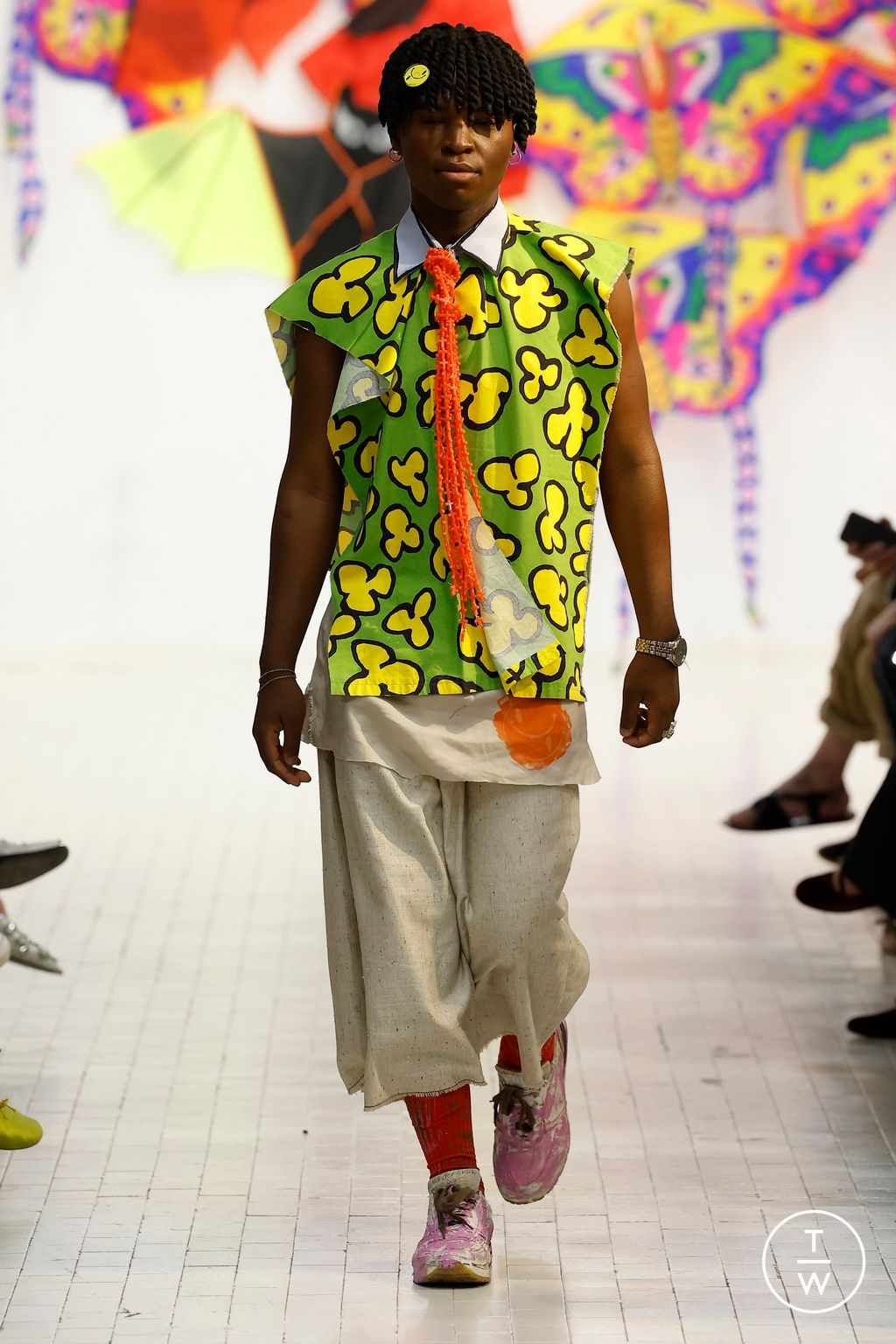 Fashion Week Milan Spring/Summer 2024 look 7 from the Simon Cracker collection menswear