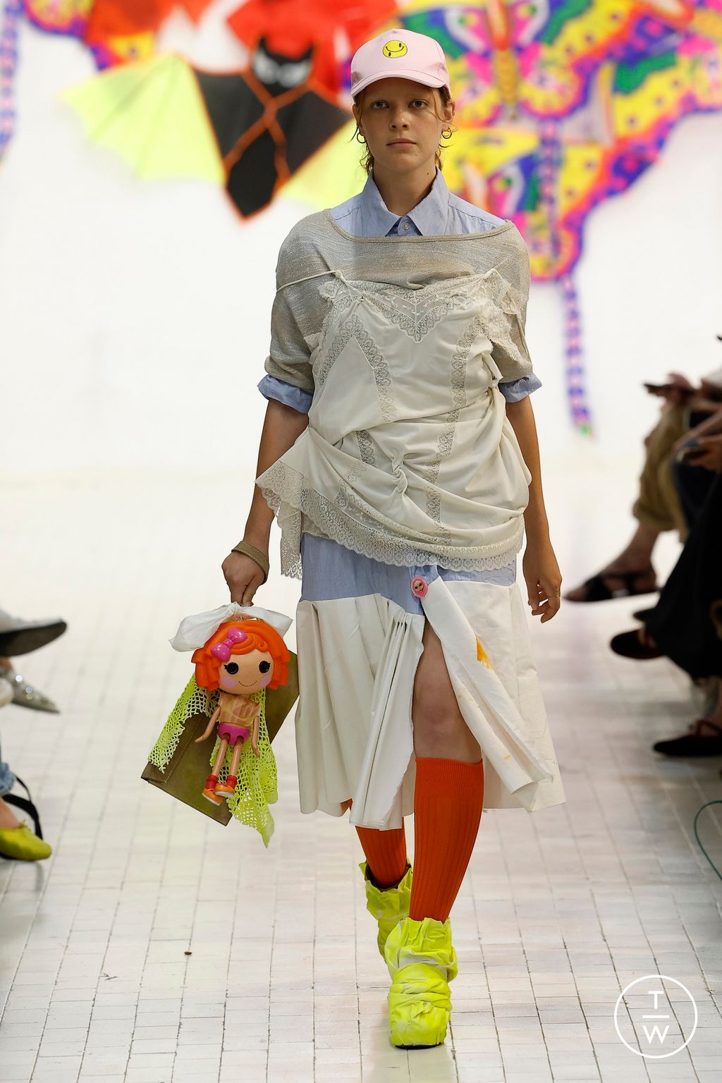 Fashion Week Milan Spring/Summer 2024 look 23 from the Simon Cracker collection menswear