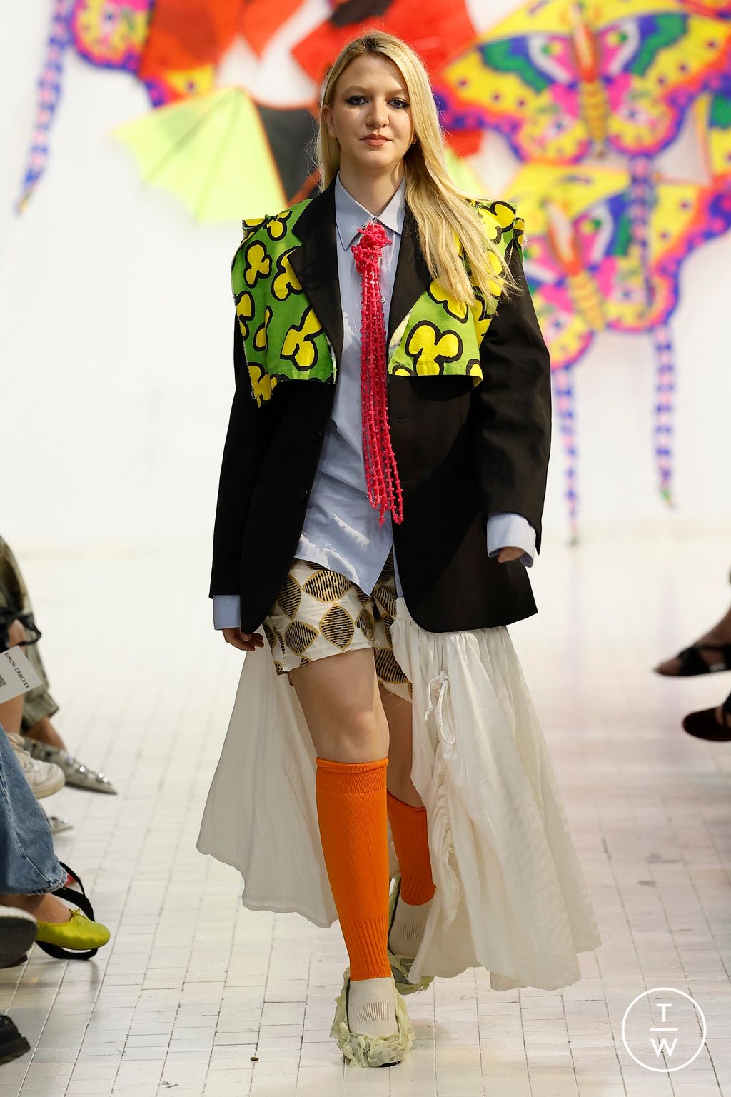 Fashion Week Milan Spring/Summer 2024 look 38 from the Simon Cracker collection 男装