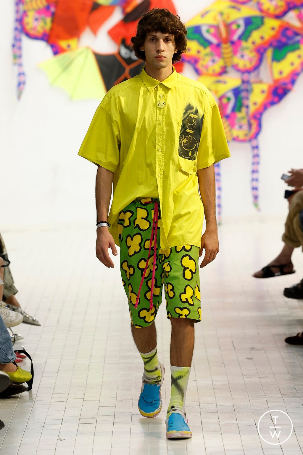Fashion Week Milan Spring/Summer 2024 look 49 from the Simon Cracker collection menswear