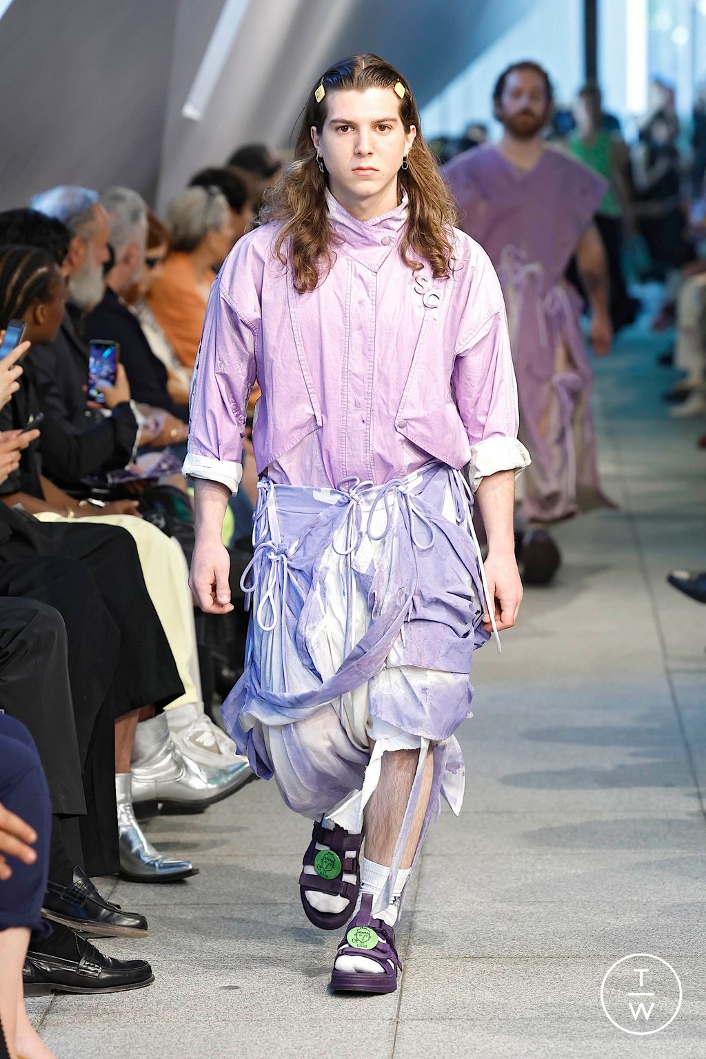 Fashion Week Milan Spring/Summer 2025 look 11 from the Simon Cracker collection menswear
