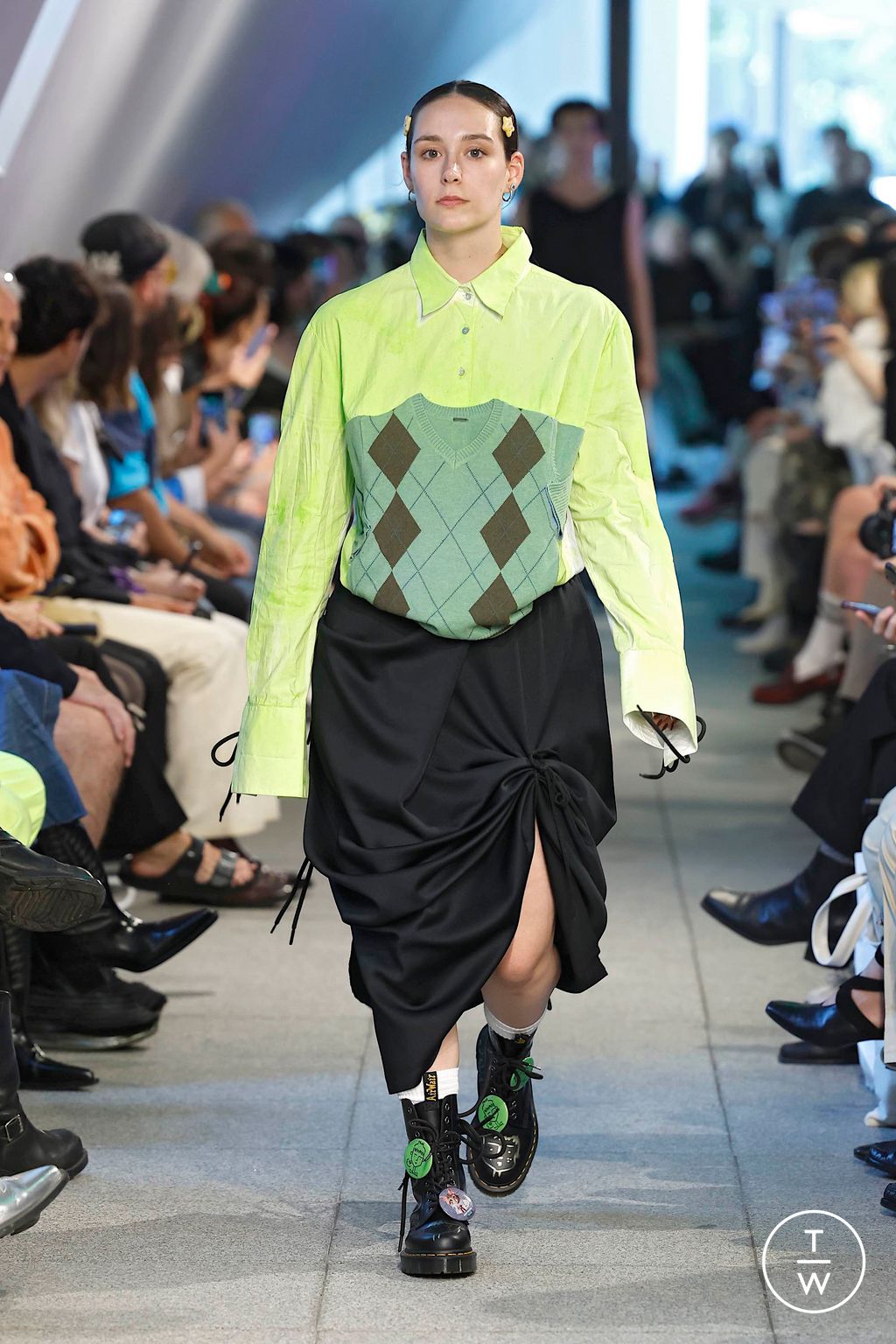 Fashion Week Milan Spring/Summer 2025 look 23 from the Simon Cracker collection menswear
