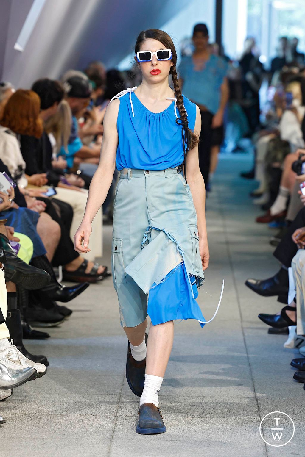 Fashion Week Milan Spring/Summer 2025 look 40 from the Simon Cracker collection menswear