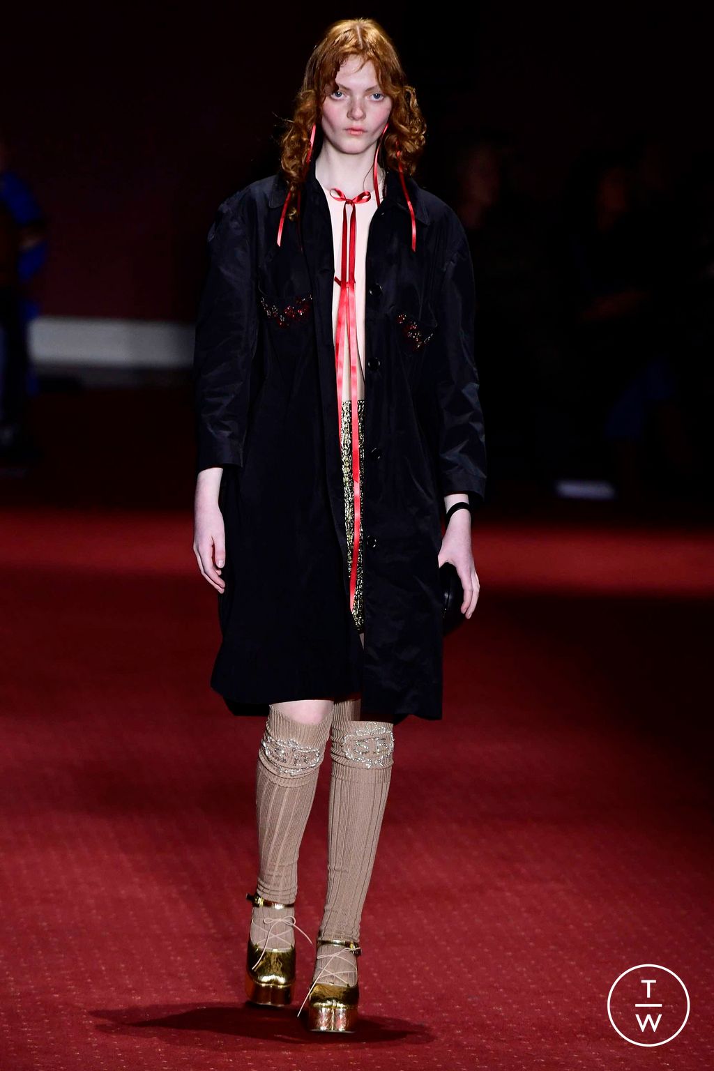 Fashion Week London Fall/Winter 2023 look 1 from the Simone Rocha collection 女装