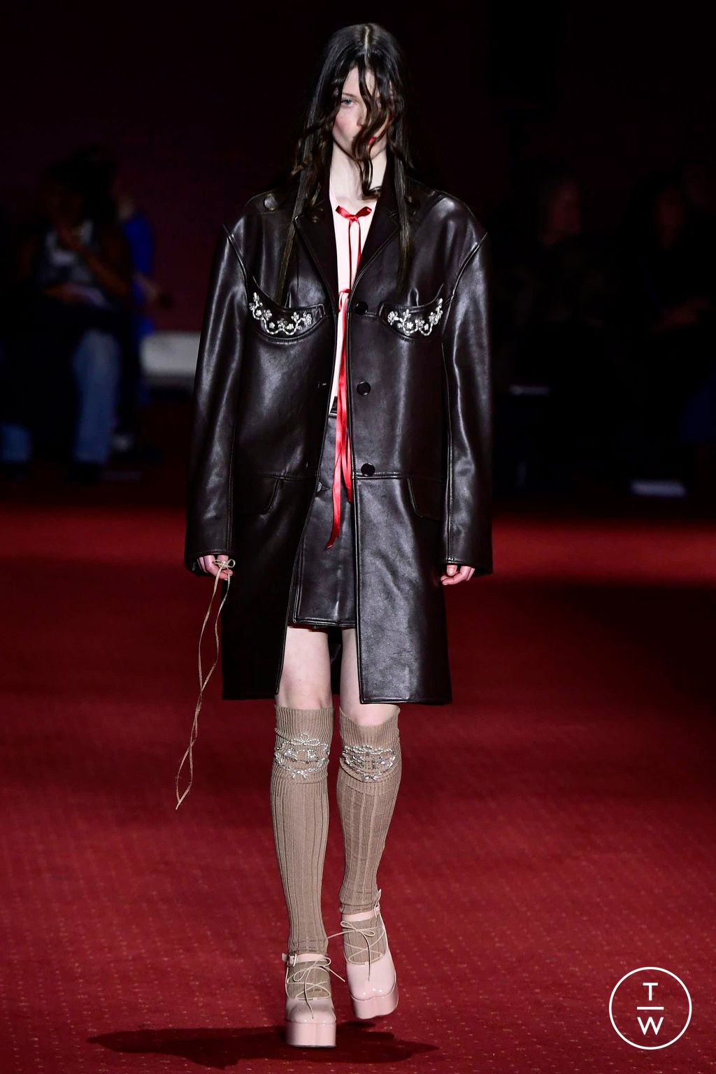 Fashion Week London Fall/Winter 2023 look 8 from the Simone Rocha collection 女装