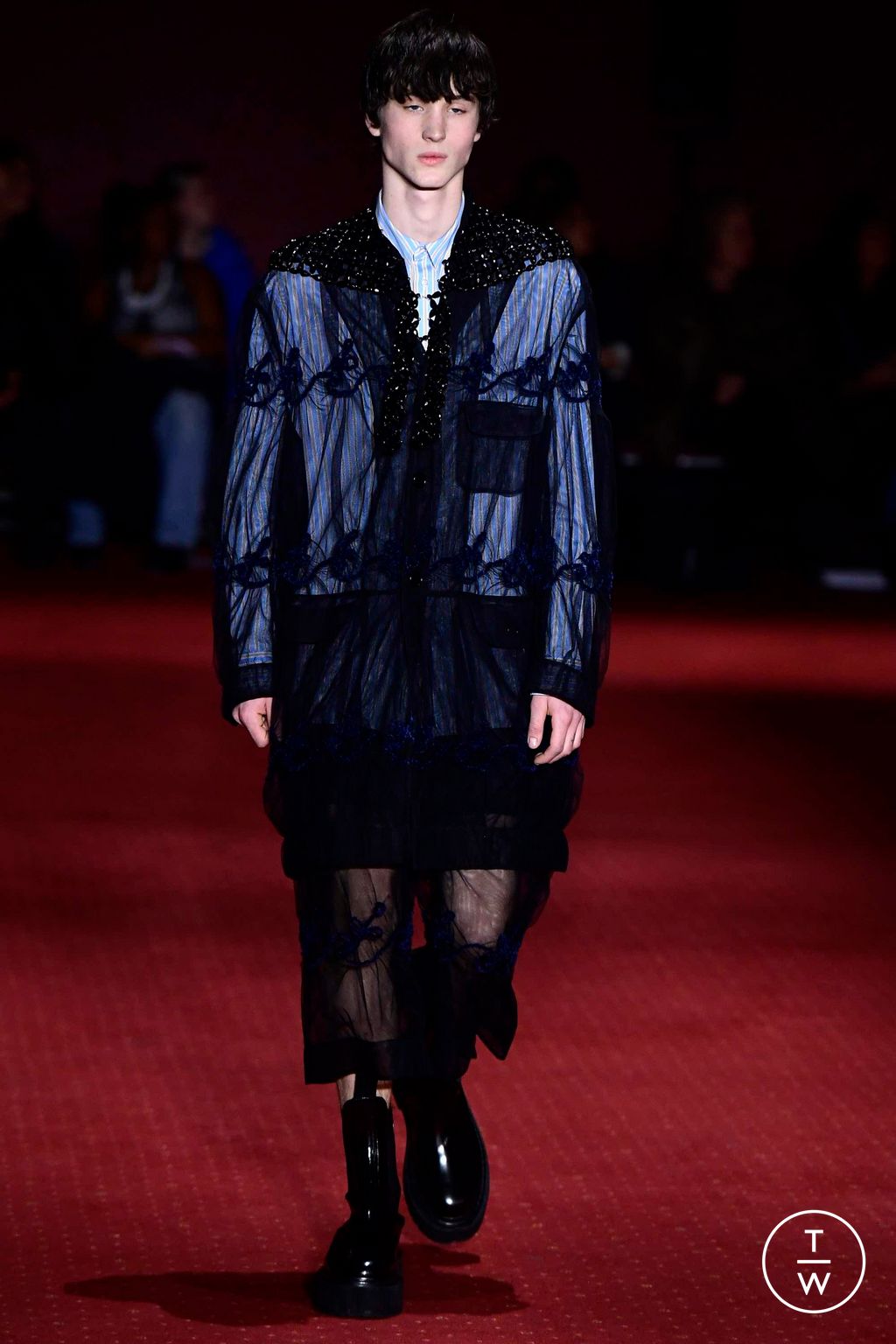 Fashion Week London Fall/Winter 2023 look 18 from the Simone Rocha collection 女装
