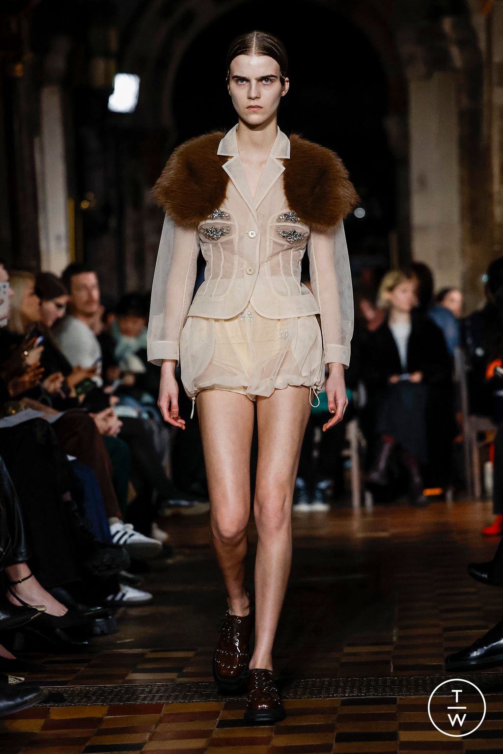Fashion Week London Fall/Winter 2024 look 1 from the Simone Rocha collection womenswear