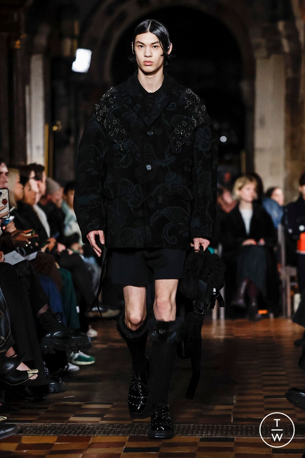 Fashion Week London Fall/Winter 2024 look 22 from the Simone Rocha collection 女装